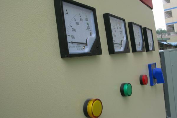 班玛配电箱-3683讲讲配电箱的操作和检修步